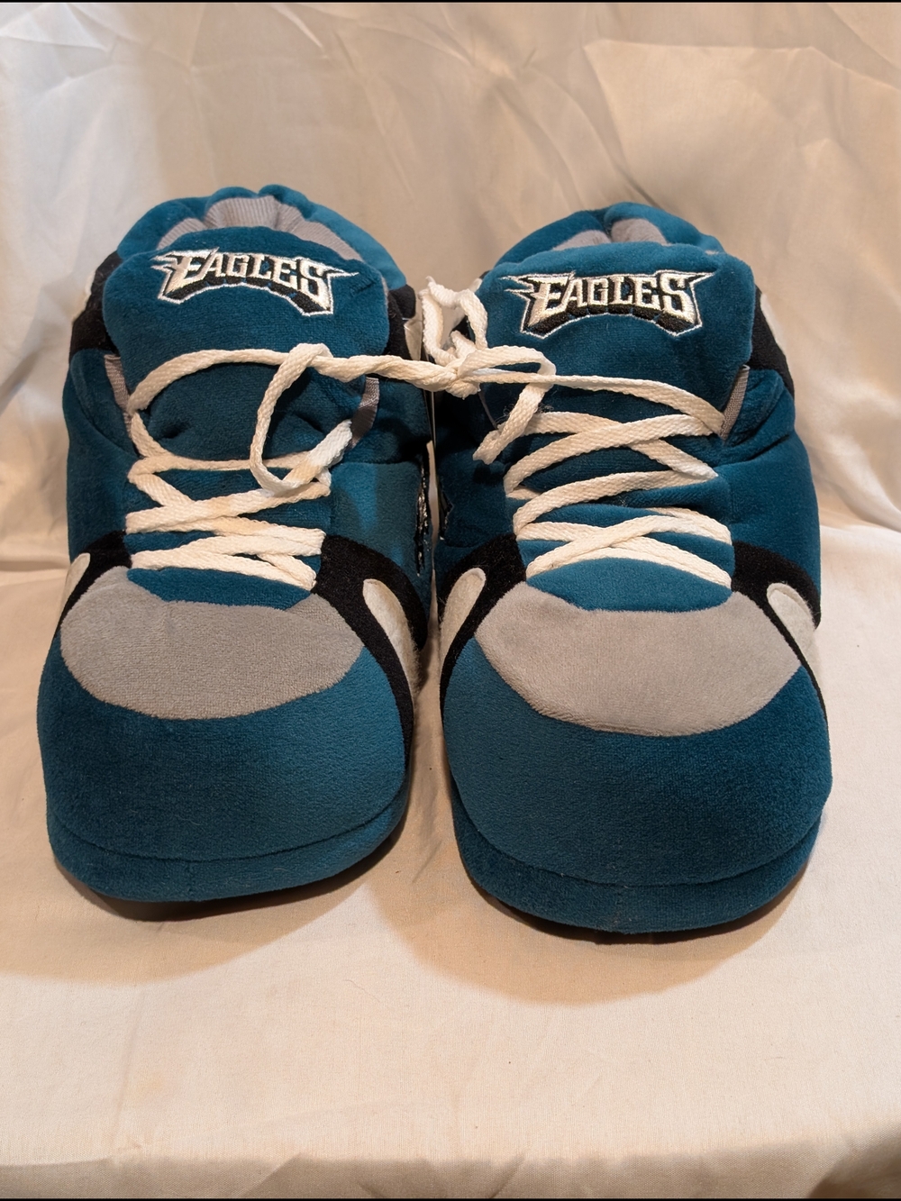 Philadelphia Eagles Plush Men’s Slipper Sneakers - Teal & Gray